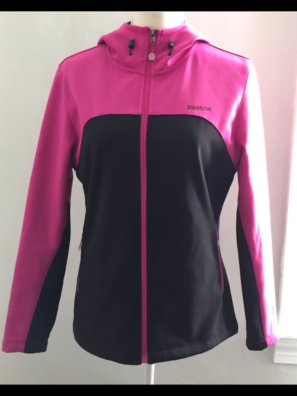 Reebok Hot Pink and Black Hooded Running Jacket, Full Zip, Large - Picture 2 of 8